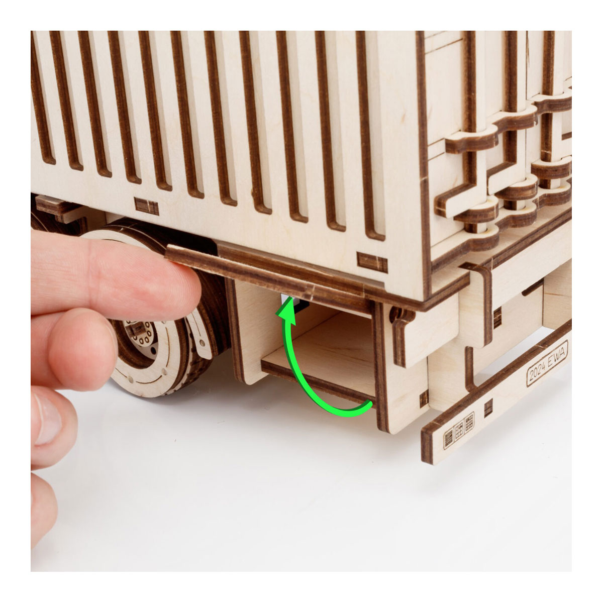 3D-Holzpuzzle Road King LKW mit Container 3D-Holzpuzzle Road King LKW mit Container